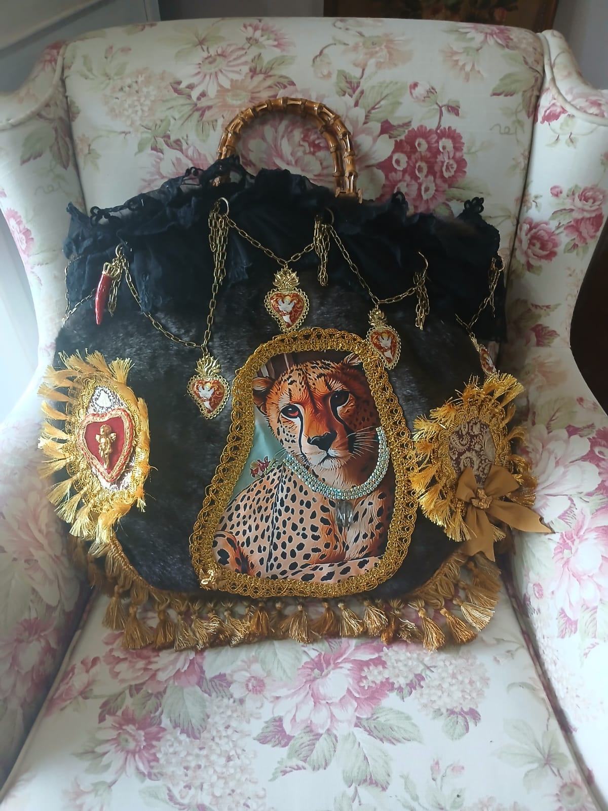 Borsa in ecopelliccia marrone con leopardo